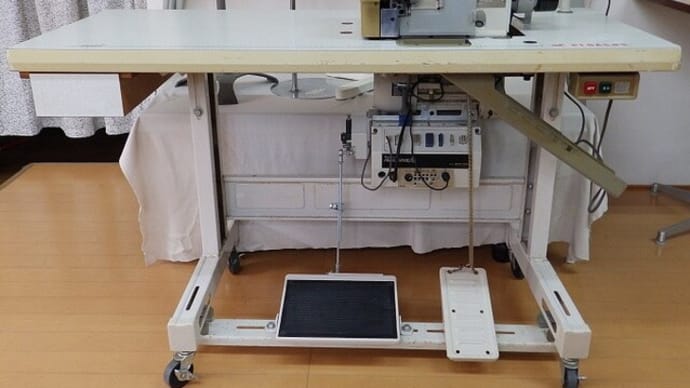 工業用2本針4本糸ロックミシン