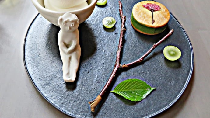 桜スイーツ第2弾:抹茶桜餡のバターサンド&新進気鋭のイラストレーター凪の初の作品集出版記念個展「月と睫毛」~「MaShu (マシュー) 神宮の森」~