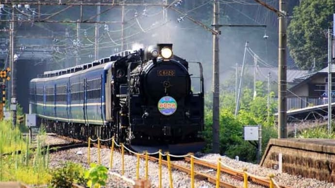 JR上越線 岩本駅をSLが通過(群馬県)