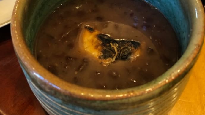 ぜんざいを食べながら香川県のお雑煮が恋しくなる。