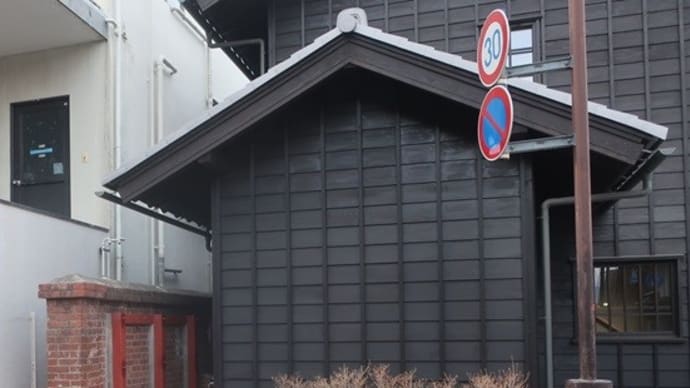 街中の明治期のレンガ造り