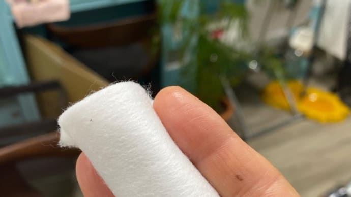 1本?2本?コットンの持ち方で変わるアルビオンの効果