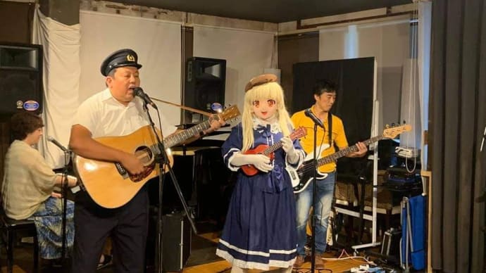 修善寺温泉のカフェ&ライブスペース【オレンジタイムズ】で演奏しました。(その2)