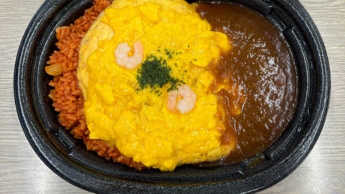 ふわとろのオムライスを食べる。