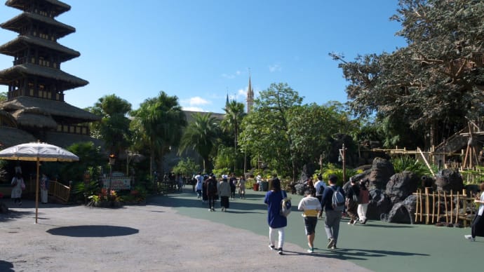 10月の東京ディズニーランド:蒸気船マークトウェイン号に乗ってアメリカ河を一周する PART1