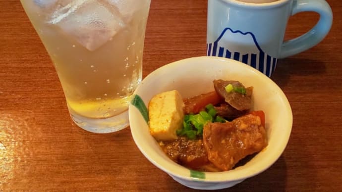 「6せんべろ」「もつ煮込み」「豚皿テイクアウト」・・・やまびし(久茂地)