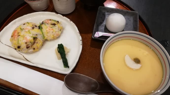 湖月堂(魚町)