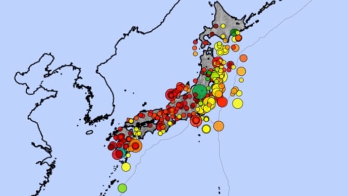 今年の「びわ」は例年以上にみずみずしい。〜「弱者」が潤ってまいりました。下剋上です！〜という空想です、笑