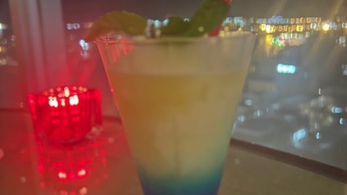 【那覇】オーシャンビューのバーでカクテル「リーガロイヤルグラン沖縄」