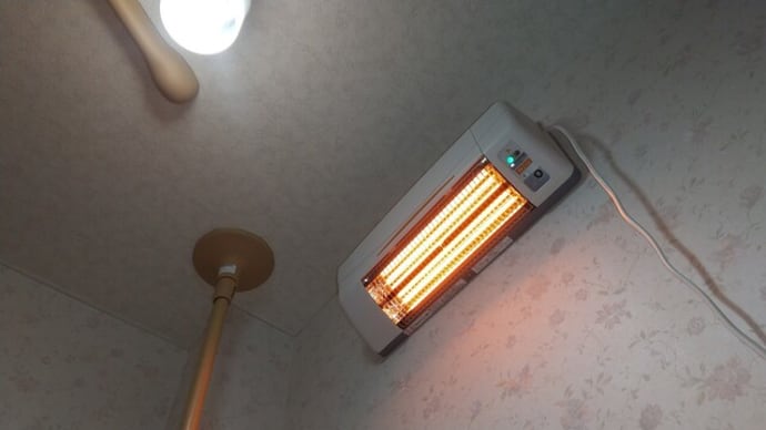 自宅トイレに電気ヒーターを付けました