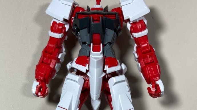 ④ガンプラ MG 1/100 ガンダムアストレイレッドフレーム フライトユニット 組立中です!