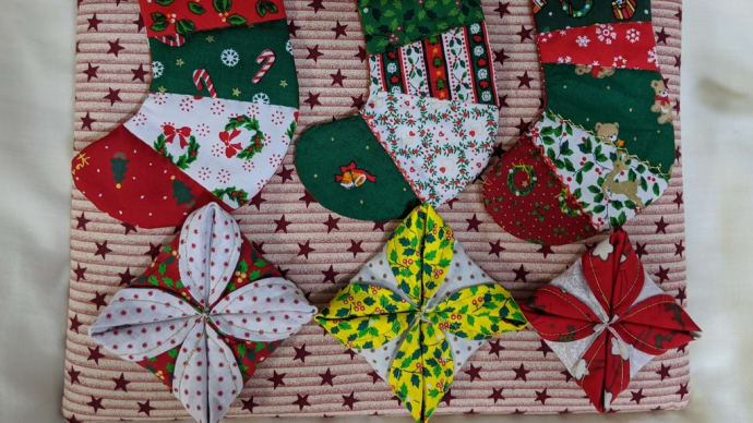 Xmasオーナメントも残り3個、ミニブーツも仕上げました