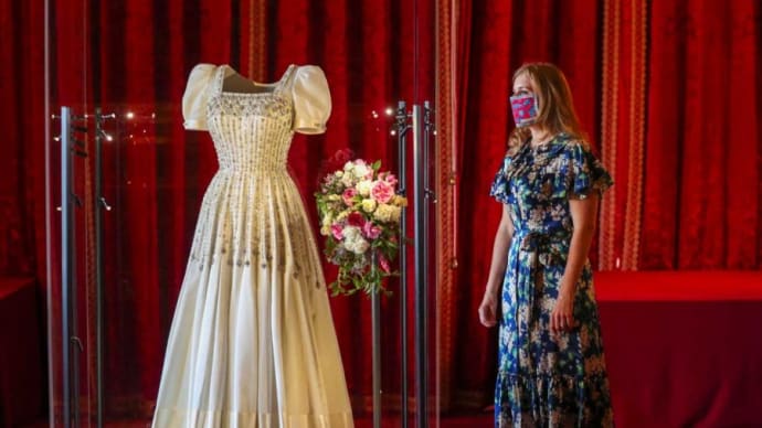 ウィンザー城にてベアトリス王女のウェディング・ドレス展示