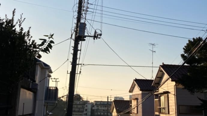 電気、、
