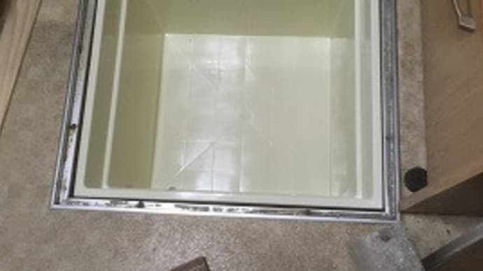 床下収納庫を完成させ、備蓄食品などを収納!!~出来るだけDIY!~