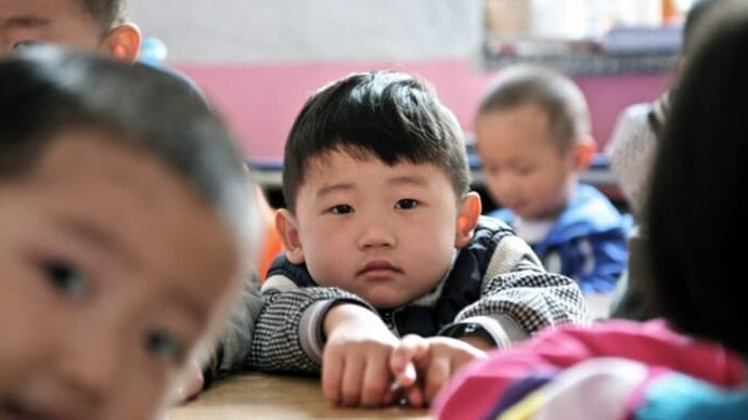 出生率急落が止まらぬ中国 1万以上の幼稚園や小学校が廃校