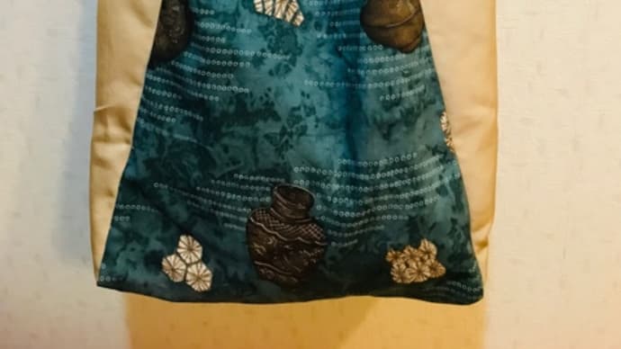 バッグと花と金魚