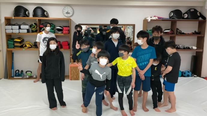 (木)キッズ格闘技クラス18:30〜