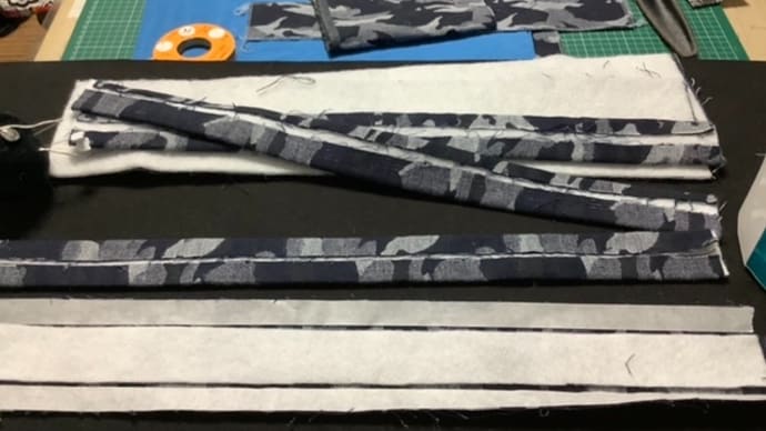 バッグの取っ手作り。