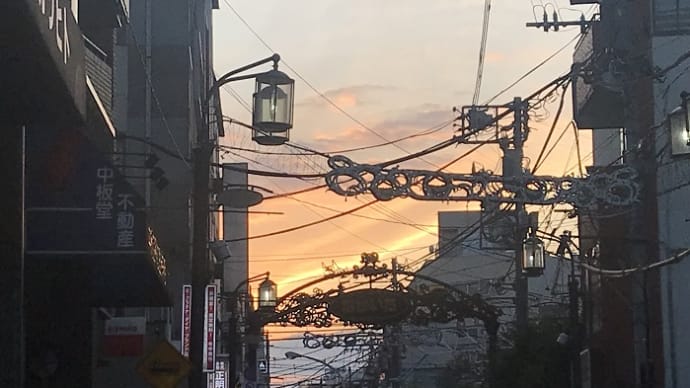 夕焼けの次の日朝から雨・お弁当