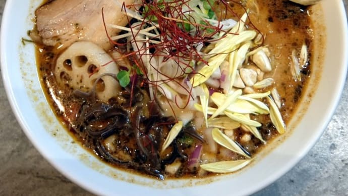 スパイスラーメン 点と線.@札幌市中央区 「スパイスラーメン + 半ライス」