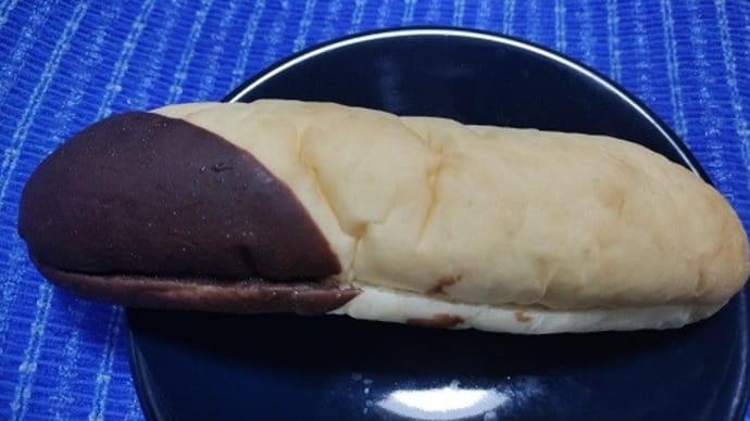 【04/28おやつ】チョコクリーム白パン、かるぅ~くね:P