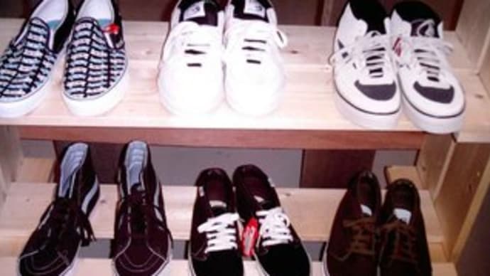 VANSのスニーカー入荷