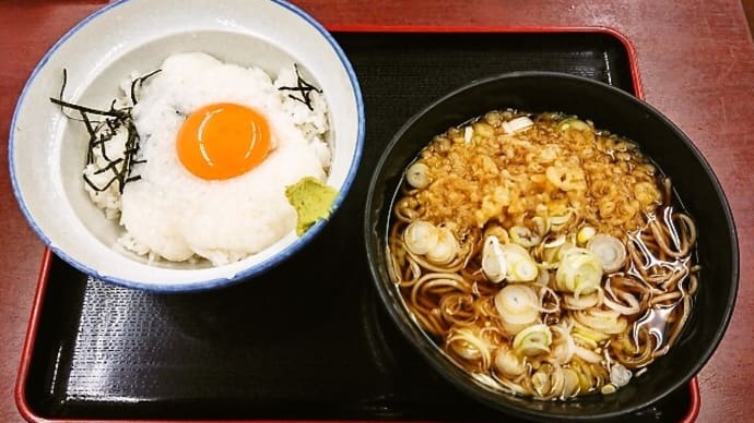 亀よしで月見とろろ丼セット(そばはたぬきそば)(2021年8月16日)