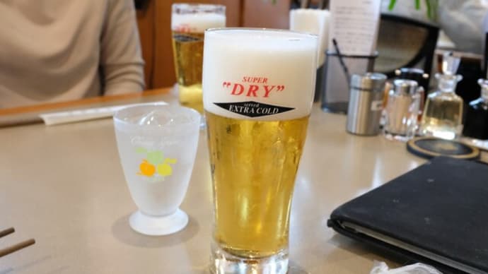 |M2391|池袋駅西口『地球飯店』に家族でお邪魔。アサヒエクストラコールド生ビに豆苗炒め&海老チリ&海老すり身せんべいで開始し、辛味ちゃんぽんと上海焼きそばを各自楽しみました!