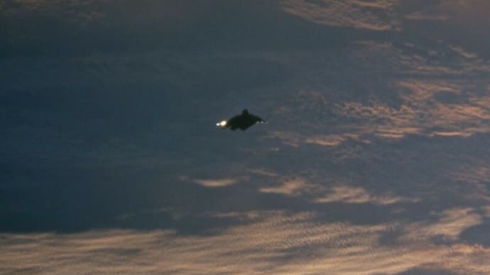 皆さん、地球を大昔から周回している「(通称)ブラック・ナイト衛星?」、「謎の飛行物体」を知っていますか?。