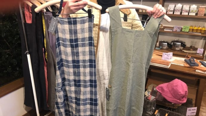 Lino e Linaエプロン入荷しました!