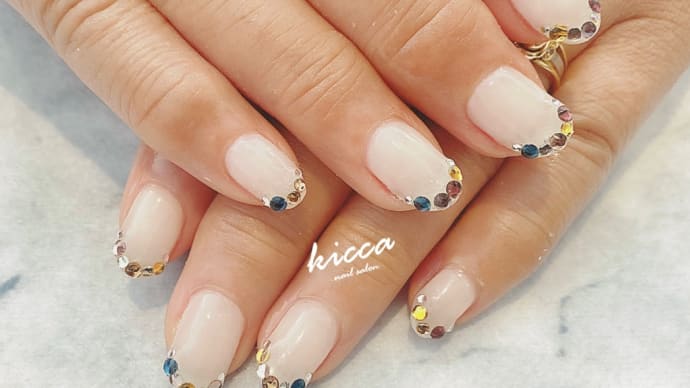 【ストーンフレンチ】 カラフルストーンフレンチ✨