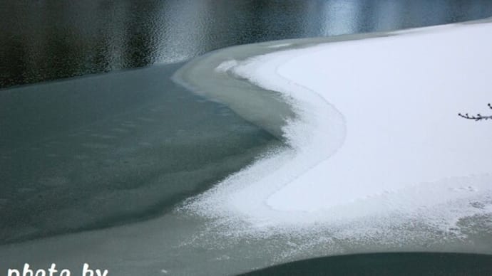 湖氷