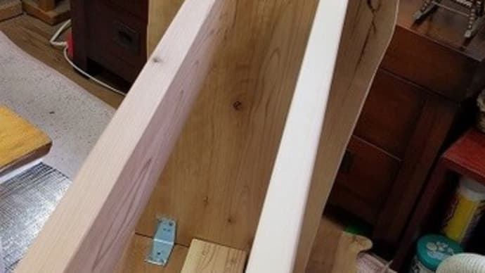 テーブル作りひとまず完成しました。