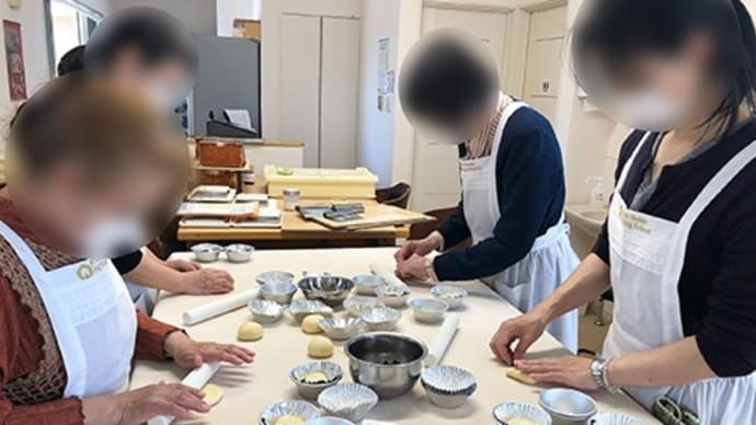 生地にレッドチェダーチーズ、フィリングにもレッドチェダーチーズのパンです。