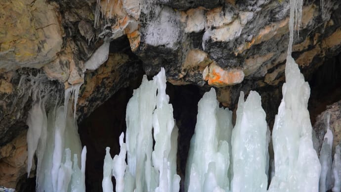 洞窟の氷筍①東大沼2024年3月1日