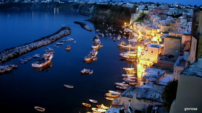 心ふるえる風景　南イタリア編⑬　訪れる夜　地中海の島は静寂の中で眠りに就く