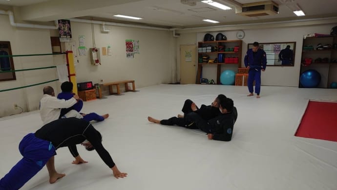 (月)ブラジリアン柔術クラス19:30〜