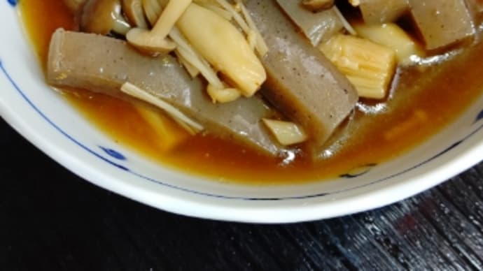 うちのごはん こんにゃくの炊いたんとブロッコリーサラダ