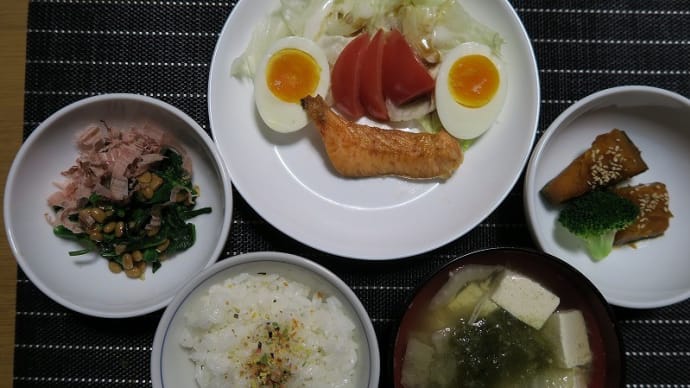 質素倹約一汁三菜定食、炊屋食堂の簡単安く旨く・・・昭和の味。