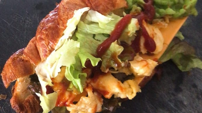 お家で昼に朝ごはん