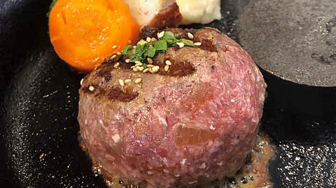 「ハンバーグ食堂 榎本よしひろ商店」のにこやか月見牛ハンバーグ!