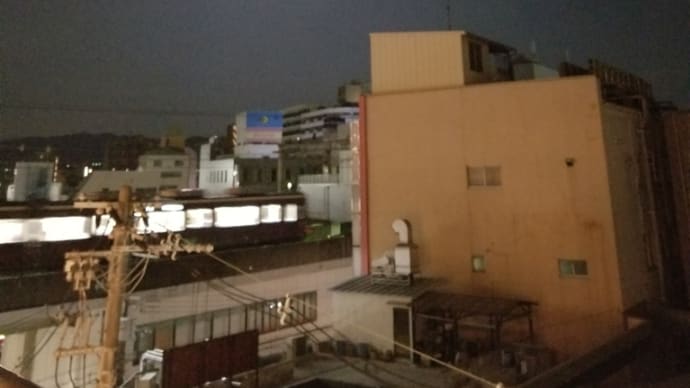 健康第一で /日経新聞読んでーまーーす。