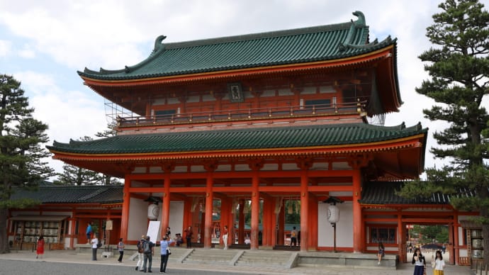 平安神宮へ