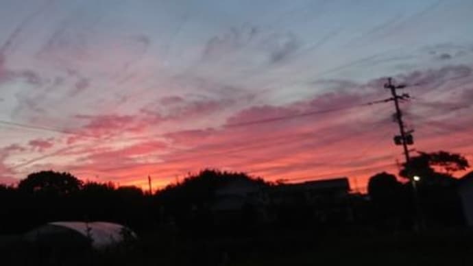 綺麗な空を見ては憂さを忘れる。