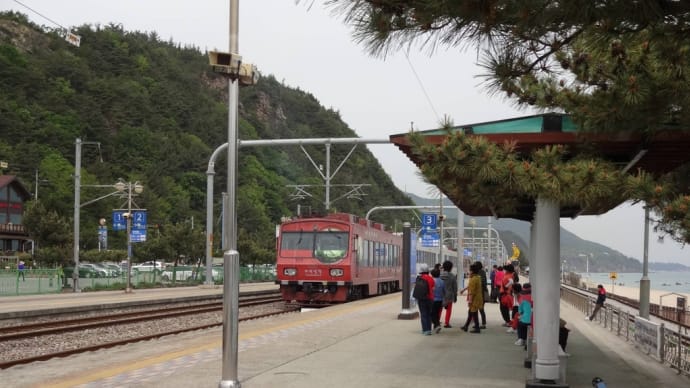 韓国海列車の車窓から