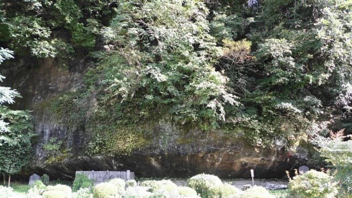 再訪する石御堂巌