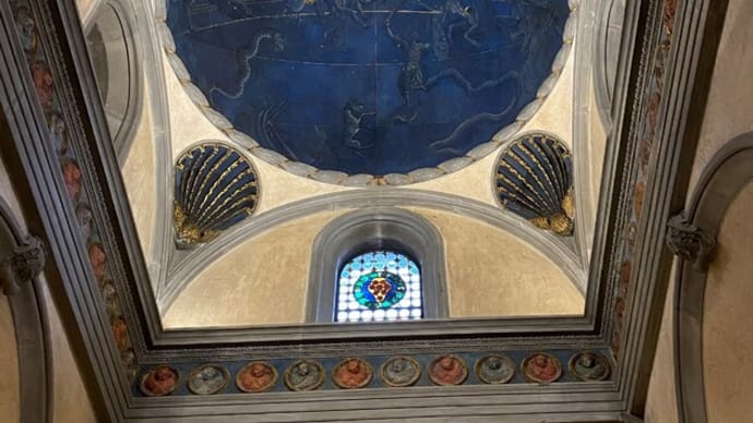 天空を描いた小丸天井　サン・ロレンツォ聖堂　フィレンツェ