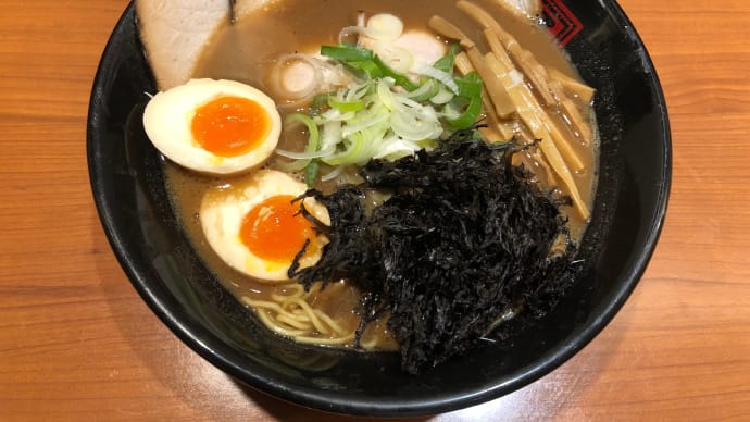 ★閉店★ 【東京駅】 金澤濃厚中華そば神仙「特製中華そば(1250円)」