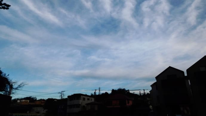 清々しい空を見て